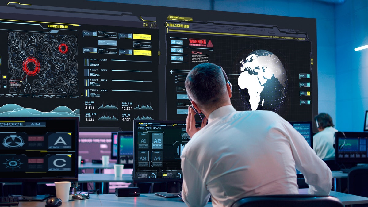 LED6000-ControlRoom image