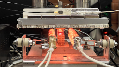 Correlating Friction Noise